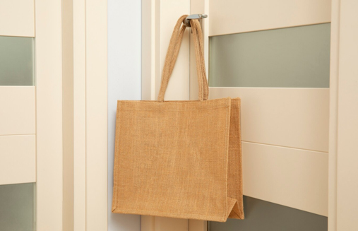 Canvas Bags The Eco-Friendly Fashion Accessory for All Seasons51-1.jpg